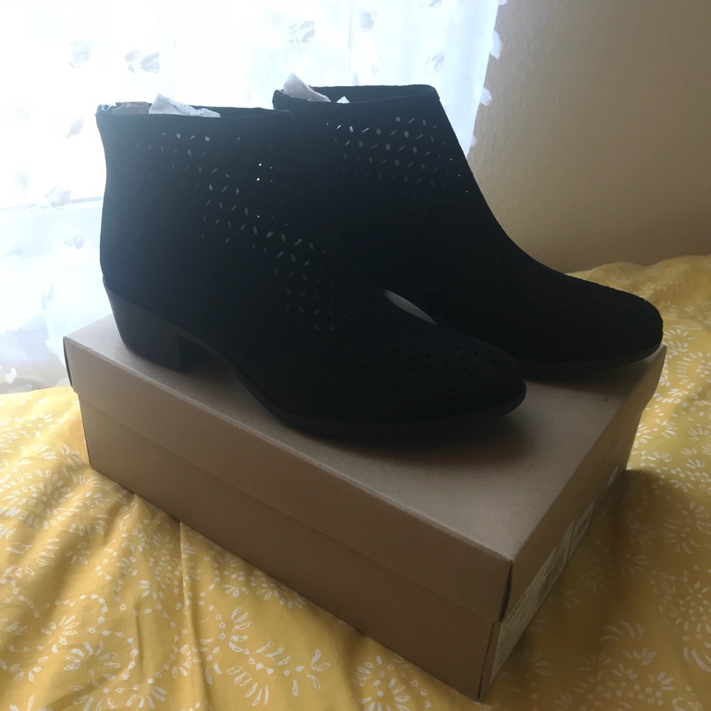 Lucky brand suede booties